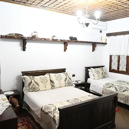 Hotell Kaceli 4*