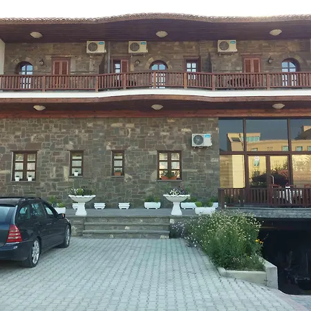 Kaceli 4*