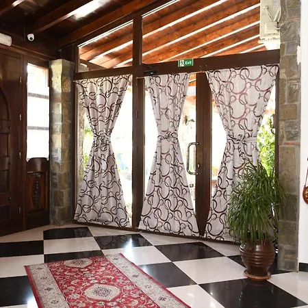 Kaceli 4* Berat